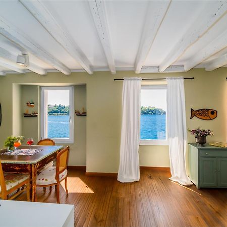 Apartment Mediterraneo 罗维尼 外观 照片