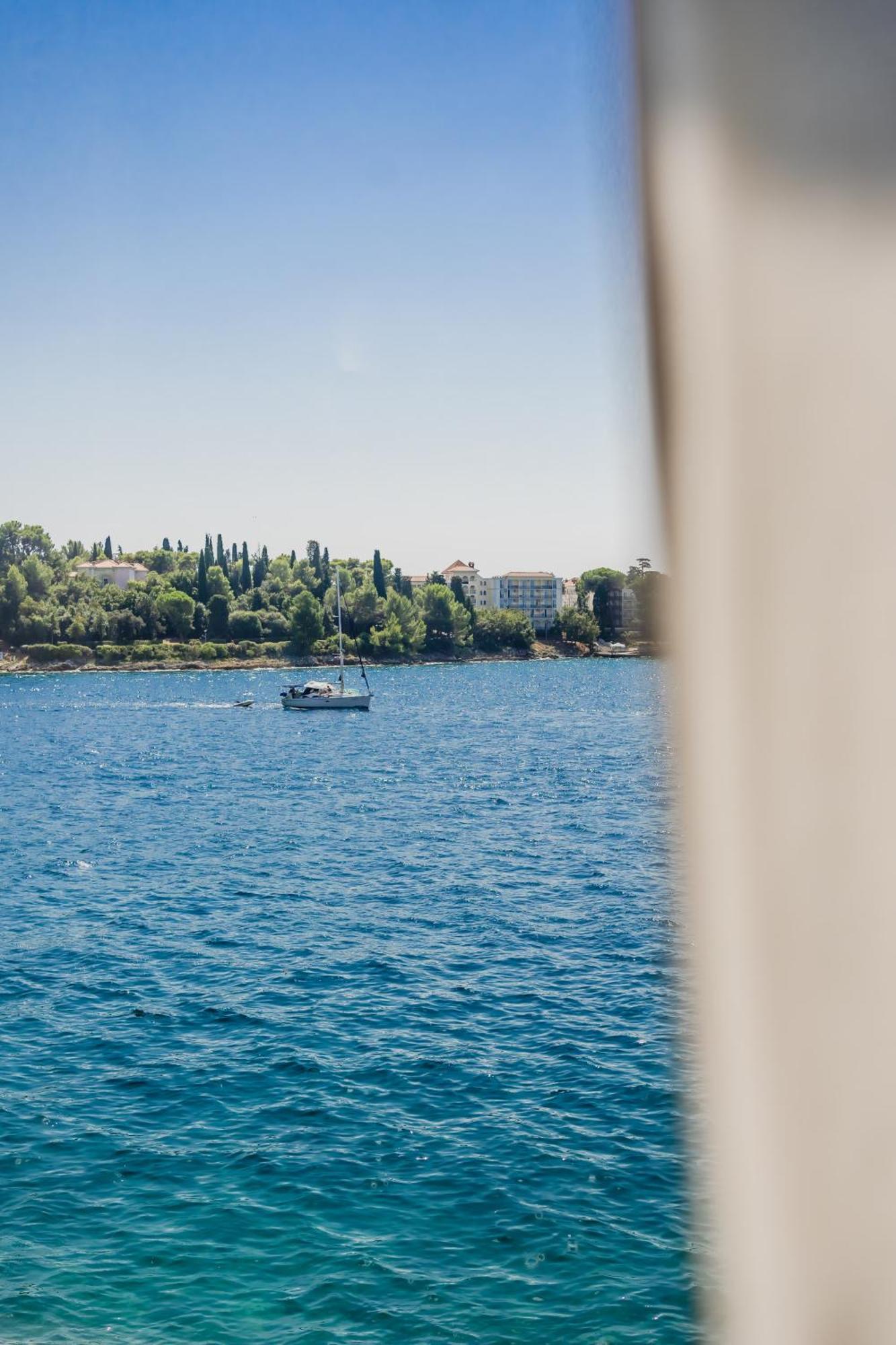 Apartment Mediterraneo 罗维尼 外观 照片