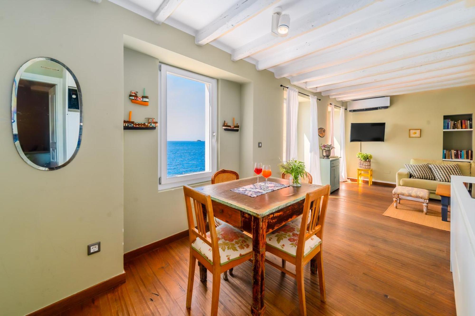 Apartment Mediterraneo 罗维尼 外观 照片