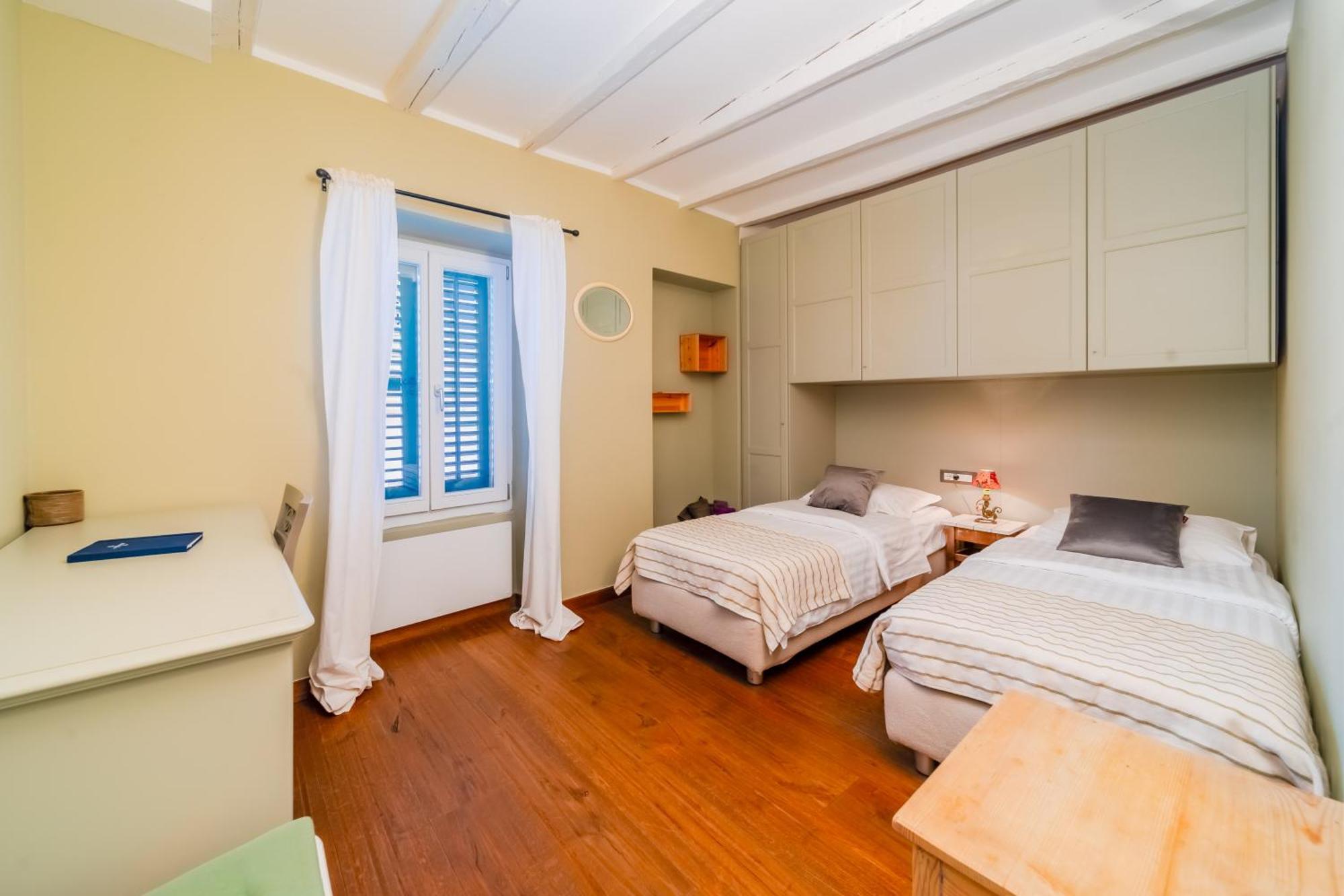 Apartment Mediterraneo 罗维尼 外观 照片